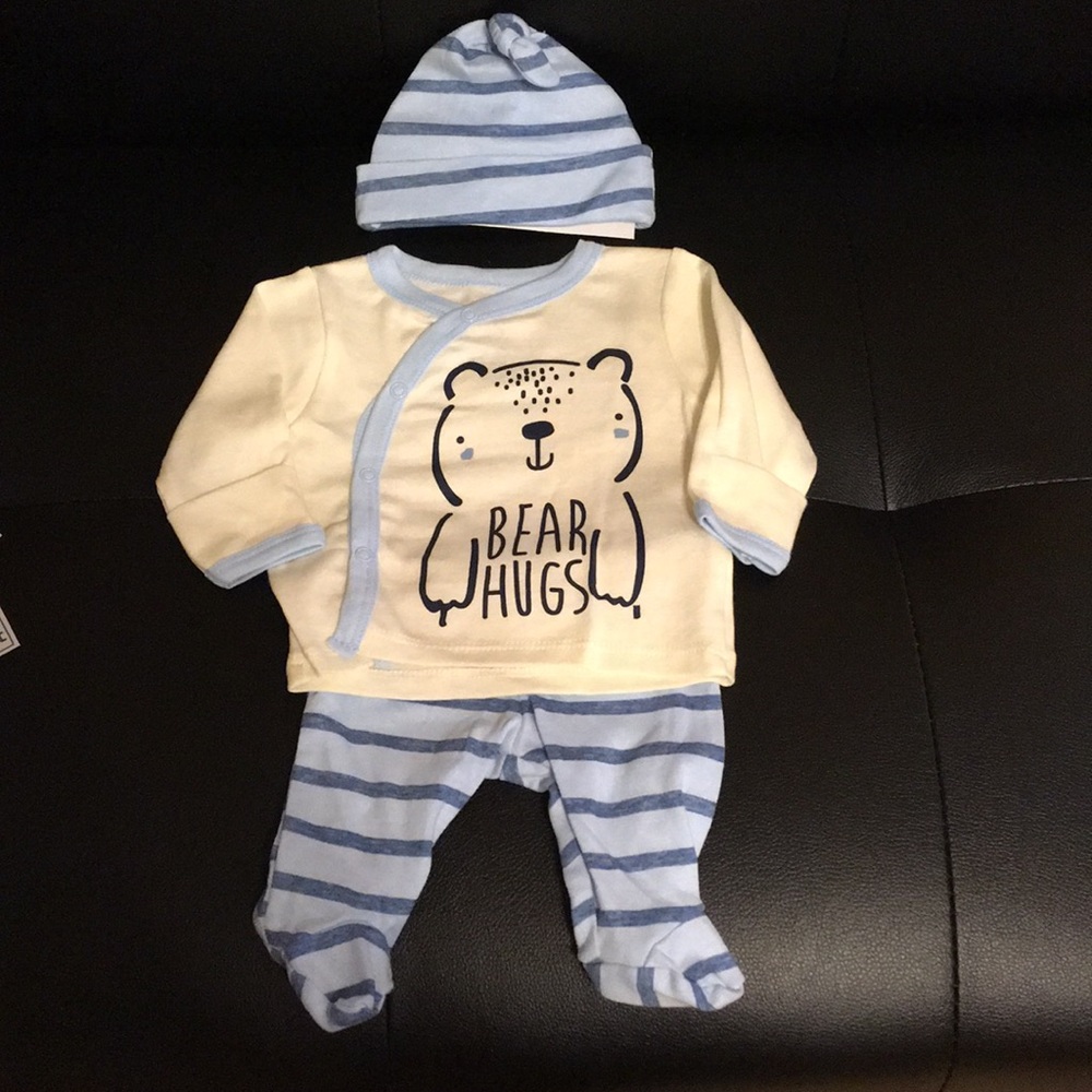 Three piece preemie Gerber Cotton boys outfit - Picture 3 of 3